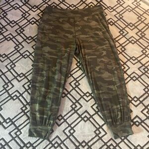 BEBE-Camouflage leggings/Female/3x